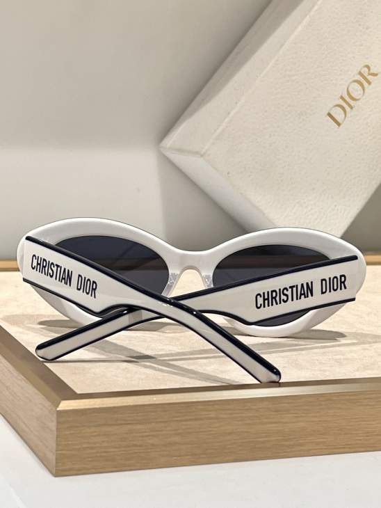 Picture of Dior Sunglasses _SKUfw75975525fw